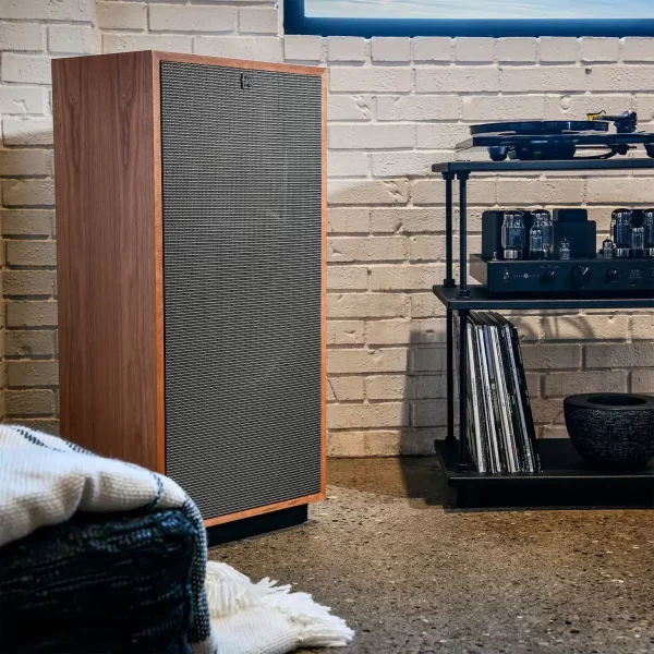 Forte IV Speaker: Craftsmanship and Audio Excellence